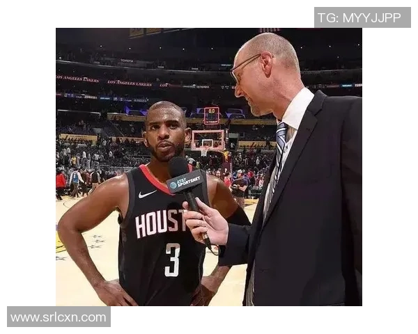 卡佩拉与小乔丹的对决谁能在篮下占据绝对优势解析比赛关键时刻表现 卡佩拉与小乔丹的对决谁能在篮下占据绝对优势解析比赛关键时刻表现